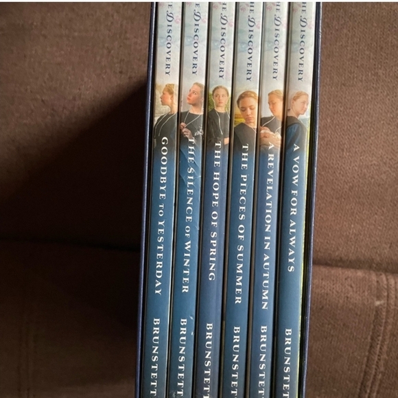 Wanda & Brunstetter The Discovery Series A Lancaster Saga 6 Book Set - Picture 4 of 4